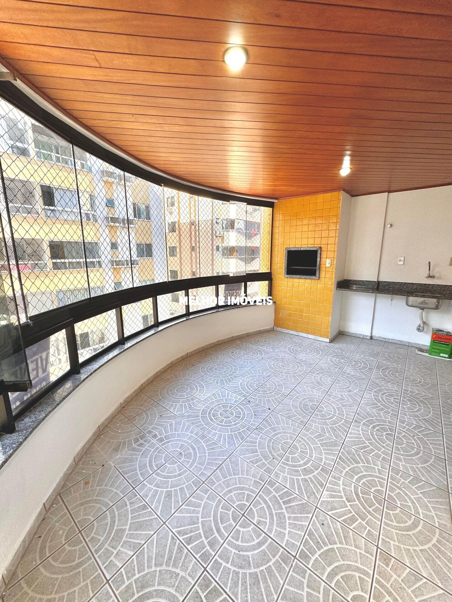 Apartamento à venda com 3 quartos, 110m² - Foto 3