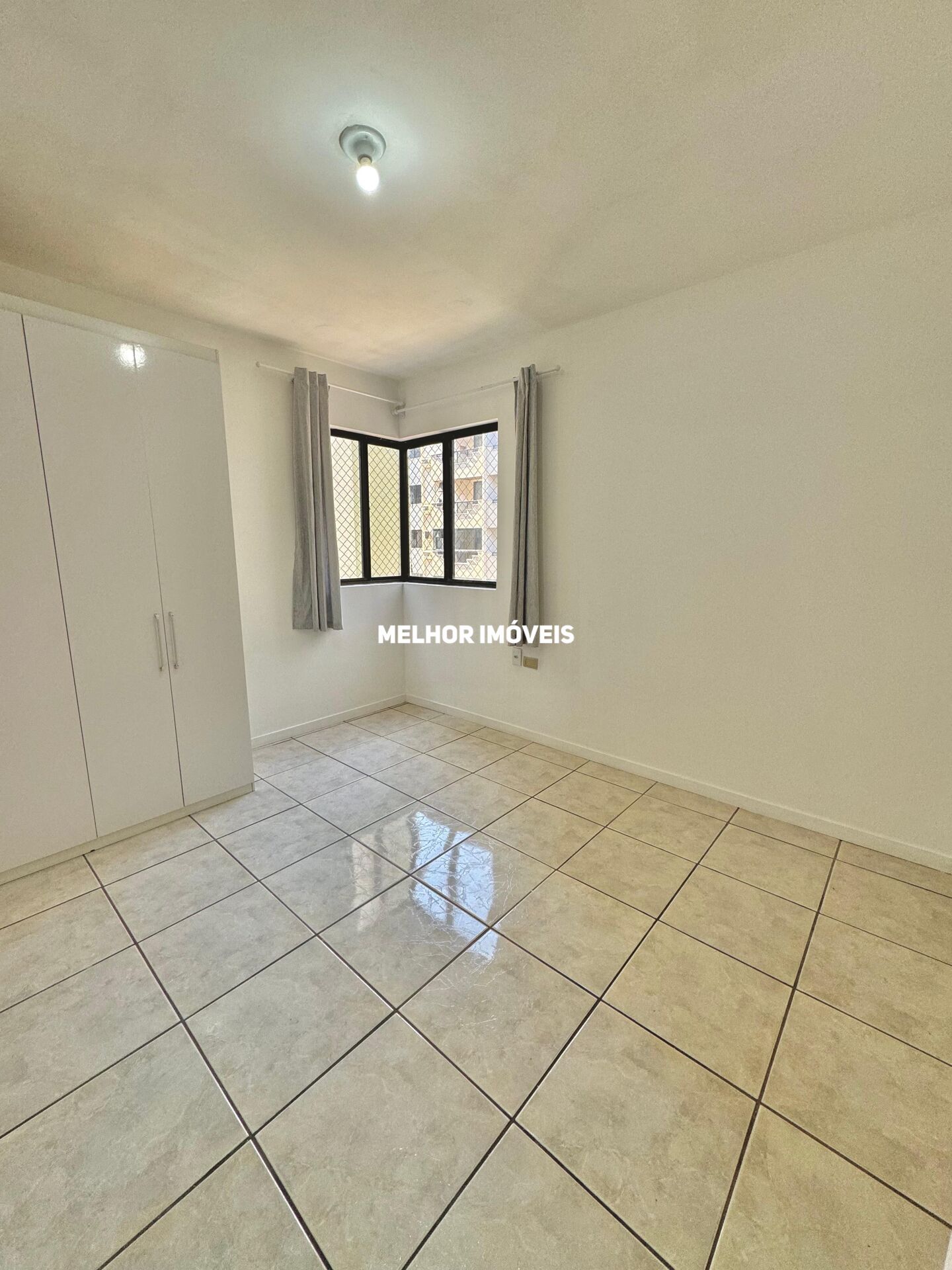 Apartamento à venda com 3 quartos, 110m² - Foto 11