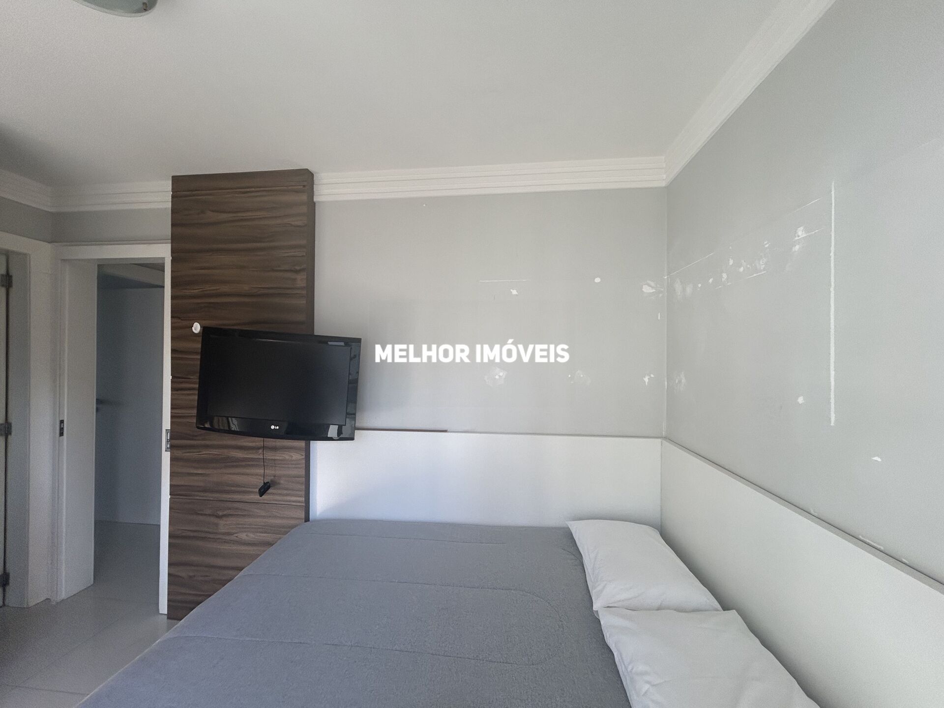 Apartamento para alugar com 4 quartos, 242m² - Foto 9