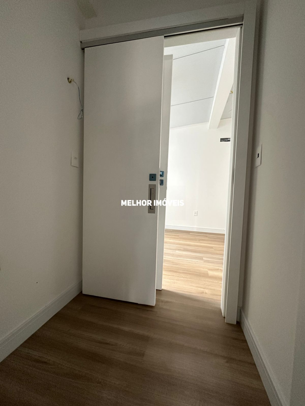 Apartamento à venda com 4 quartos, 201m² - Foto 9