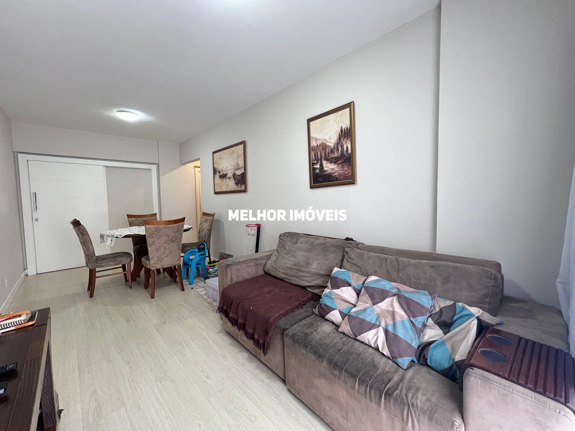 Apartamento à venda com 2 quartos, 81m² - Foto 4