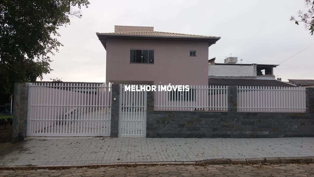 Sobrado à venda com 3 quartos, 200m² - Foto 1