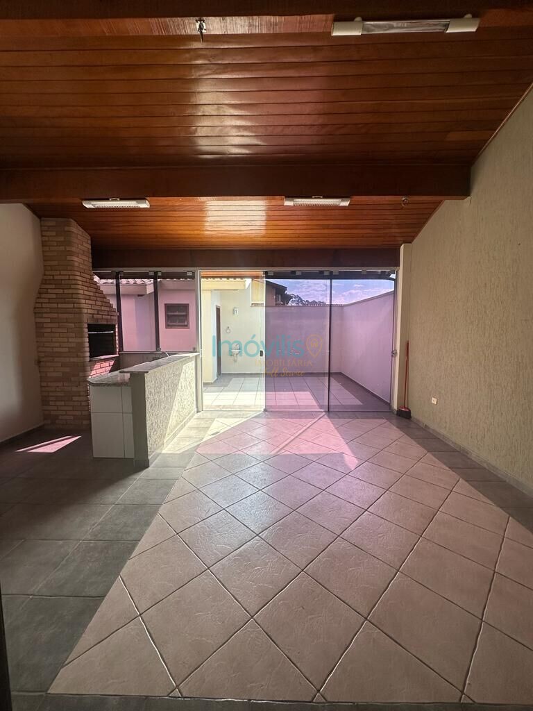 Apartamento para alugar com 3 quartos, 200m² - Foto 17