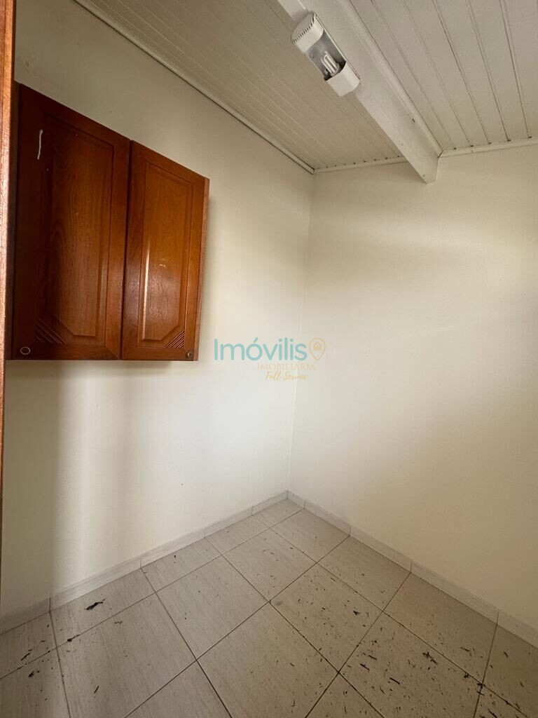 Apartamento para alugar com 3 quartos, 200m² - Foto 27