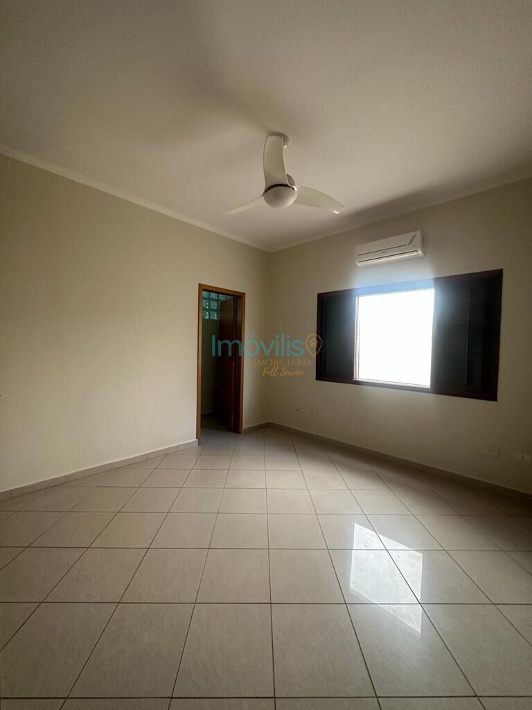 Apartamento para alugar com 3 quartos, 200m² - Foto 6