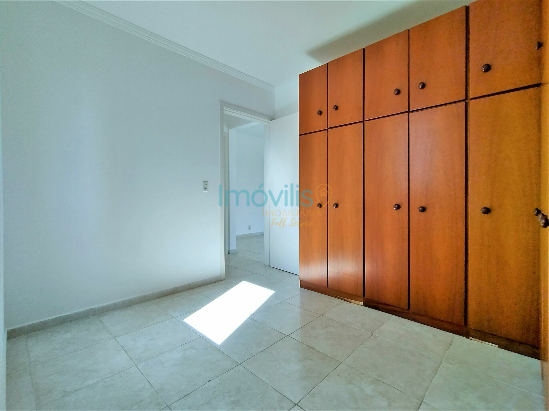 Apartamento à venda com 2 quartos, 70m² - Foto 8