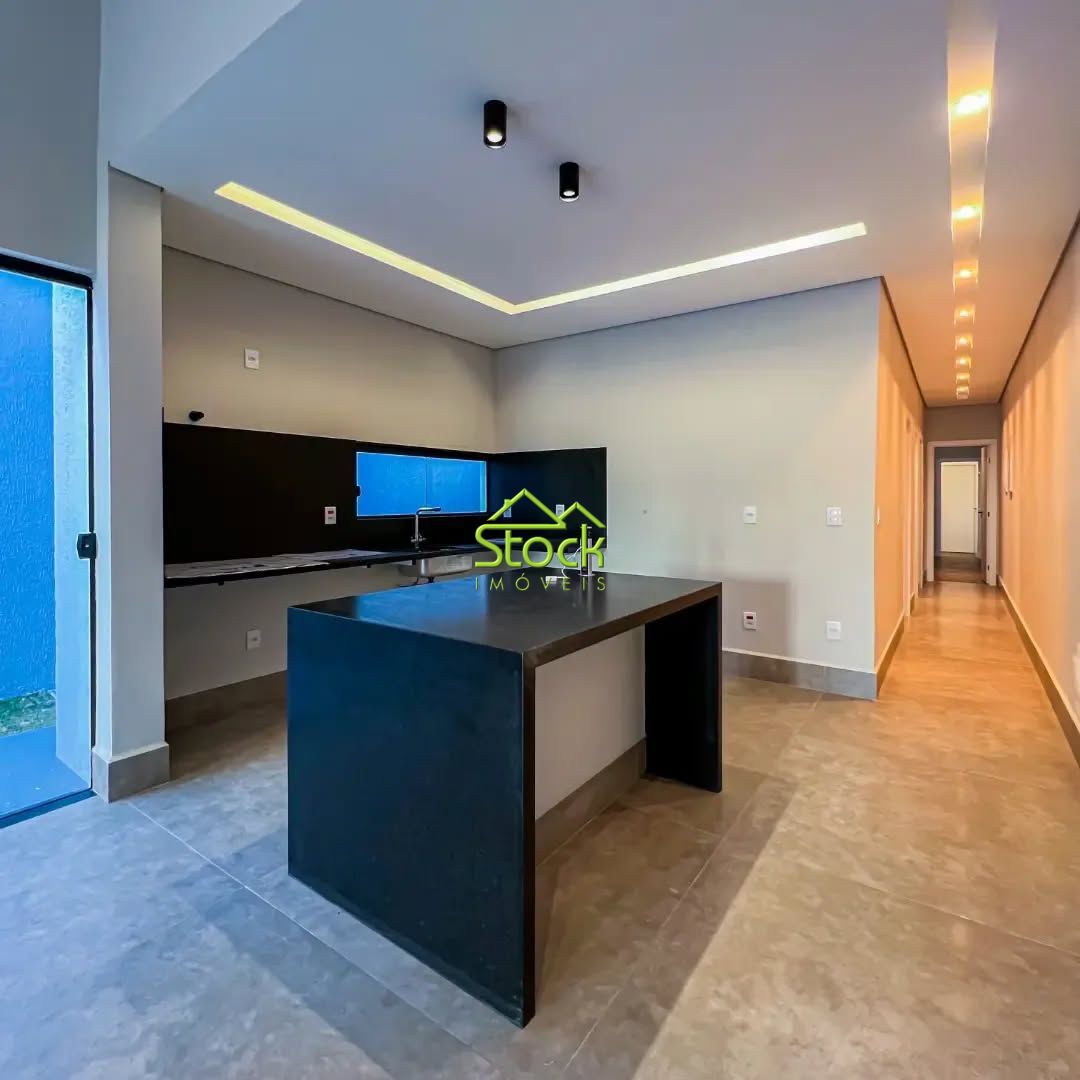 Casa à venda com 3 quartos, 250m² - Foto 5