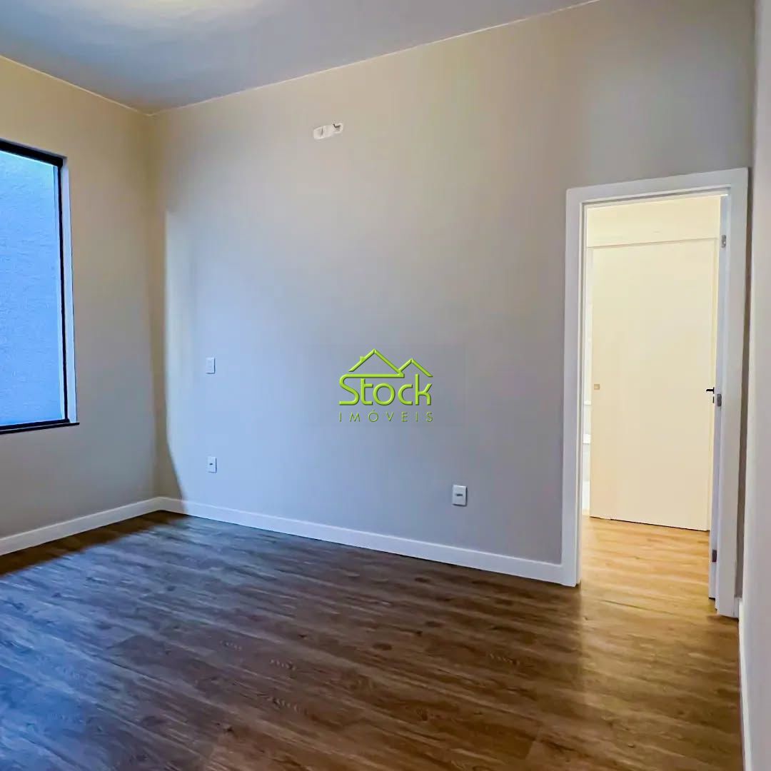Casa à venda com 3 quartos, 250m² - Foto 11