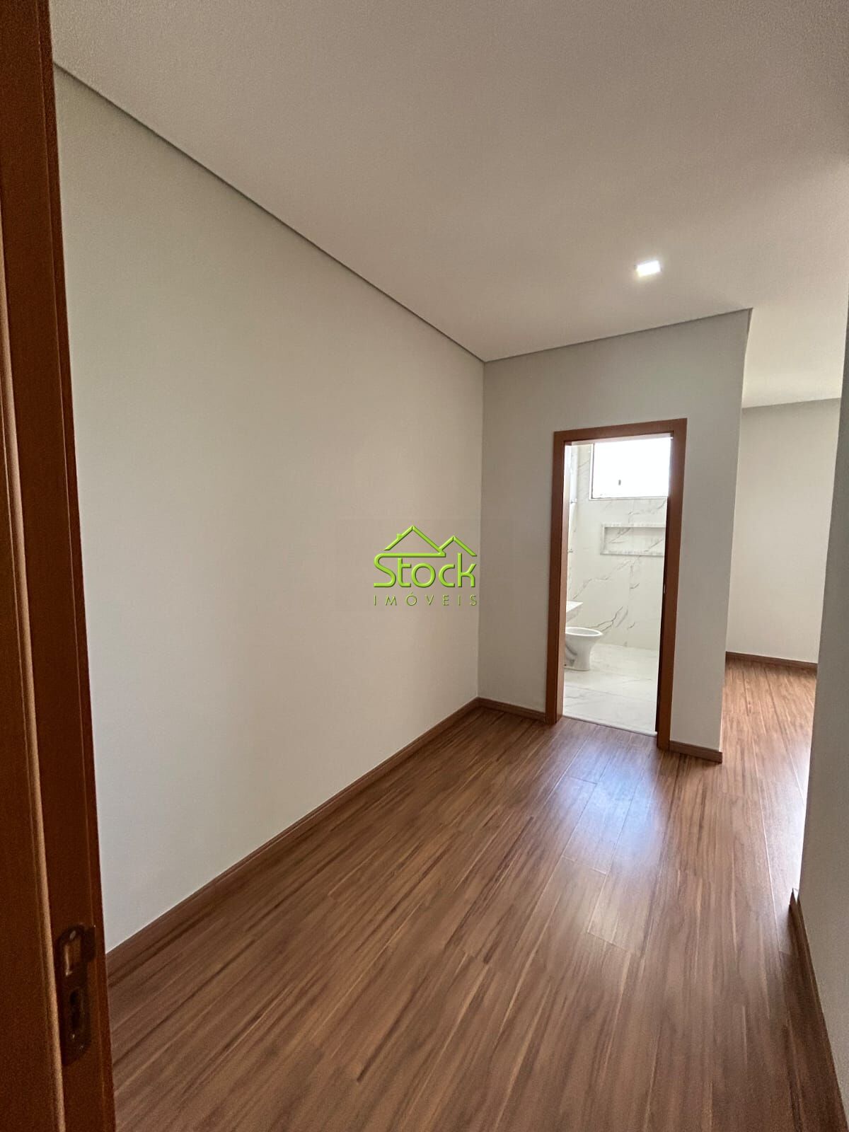 Casa à venda com 3 quartos, 319m² - Foto 9