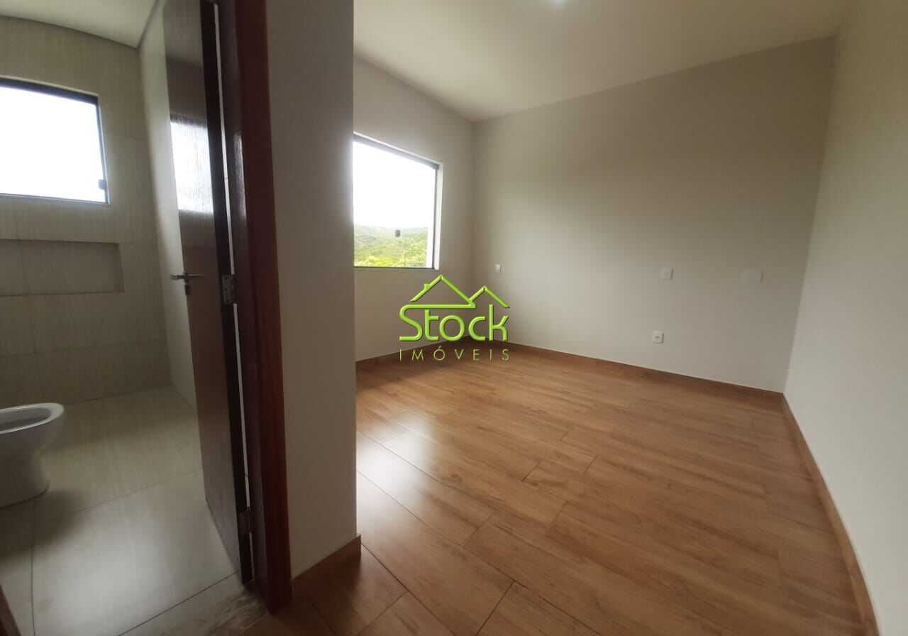 Casa à venda com 3 quartos, 180m² - Foto 10