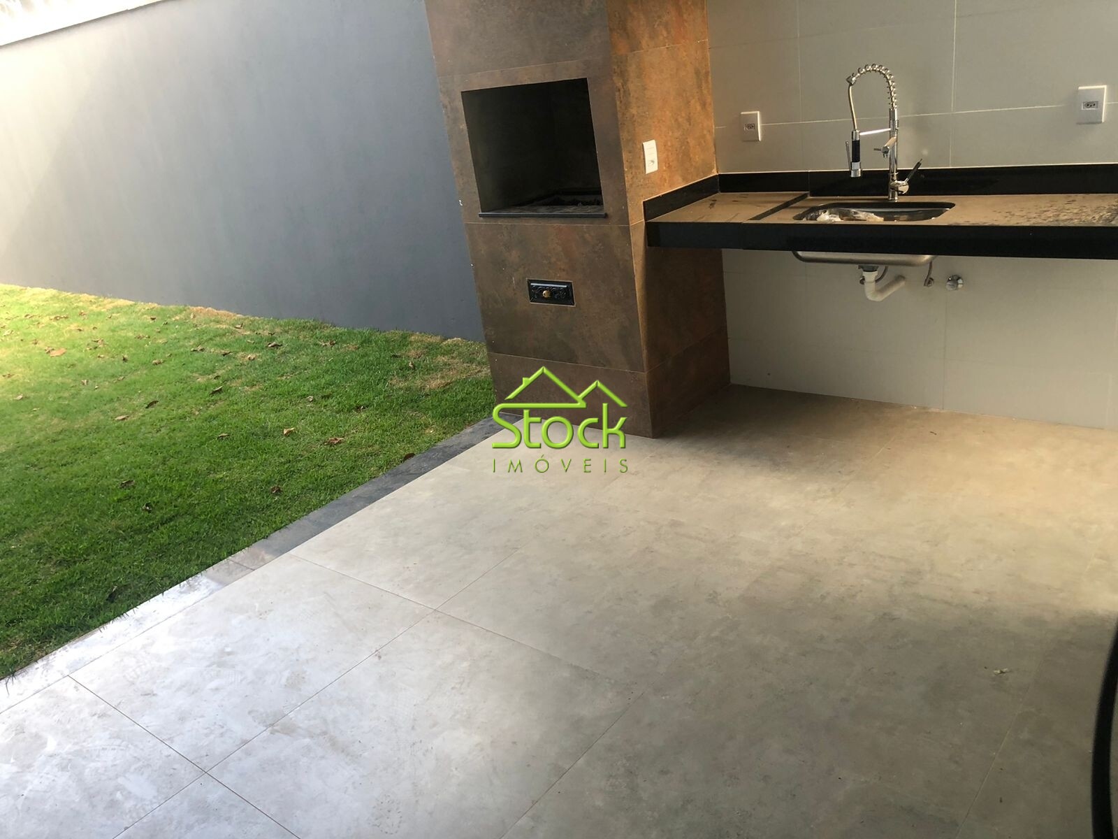 Casa à venda com 3 quartos, 300m² - Foto 14