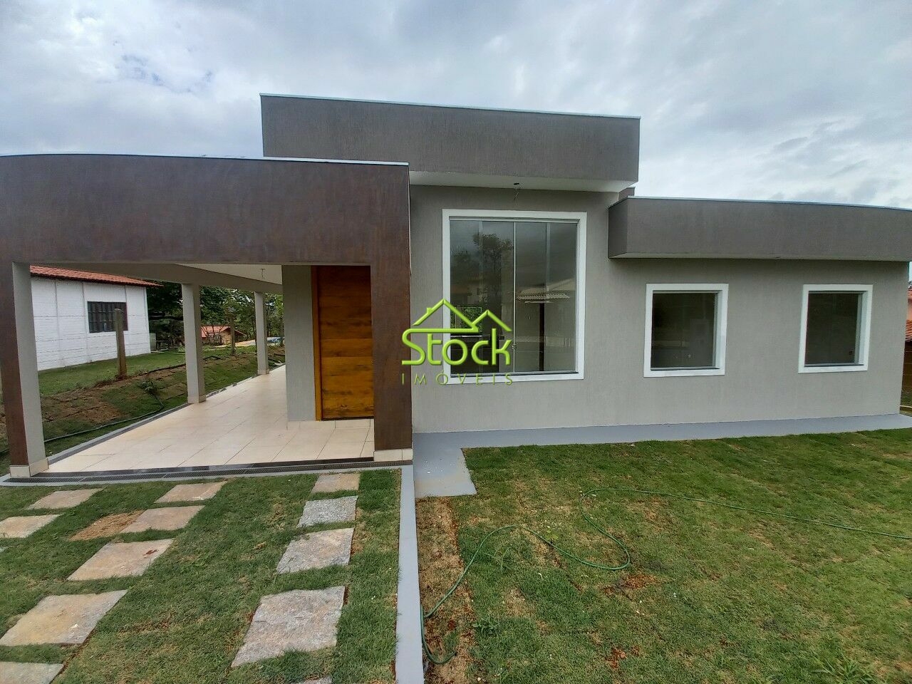 Casa de Condomínio à venda com 3 quartos, 1000m² - Foto 1