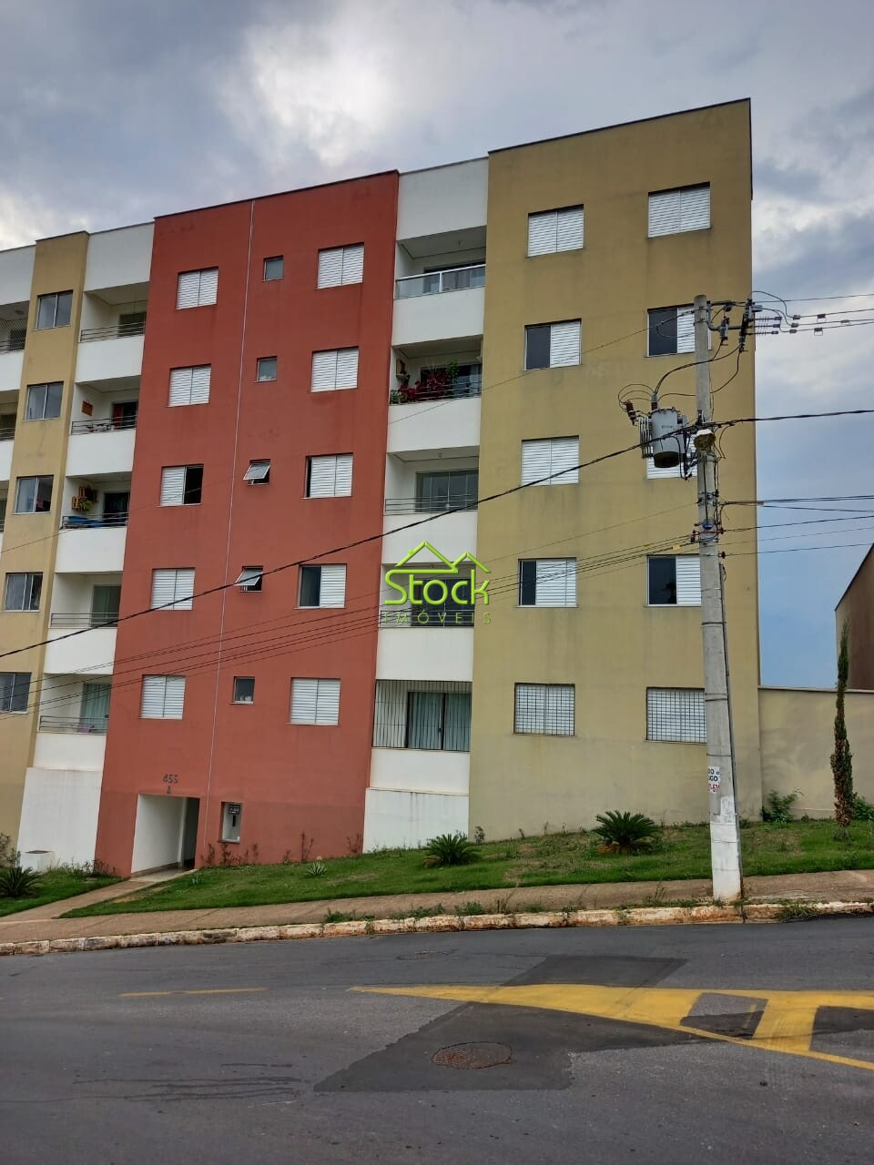 Apartamento à venda com 2 quartos, 64m² - Foto 1