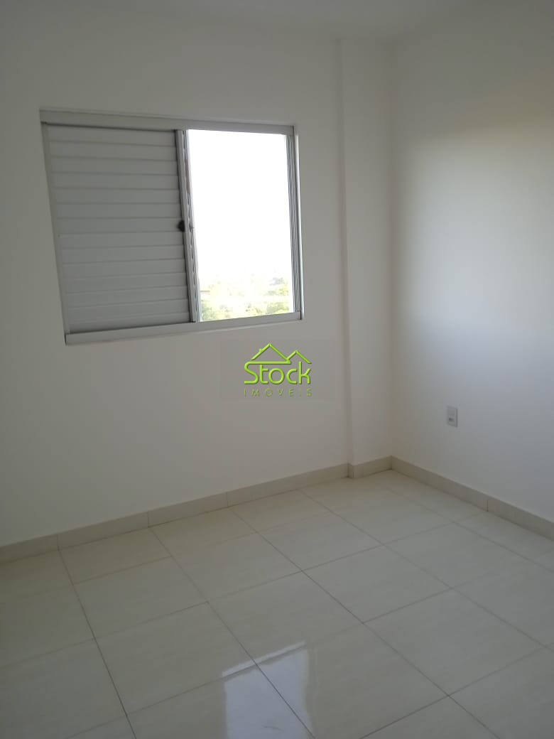 Apartamento à venda com 2 quartos, 64m² - Foto 9