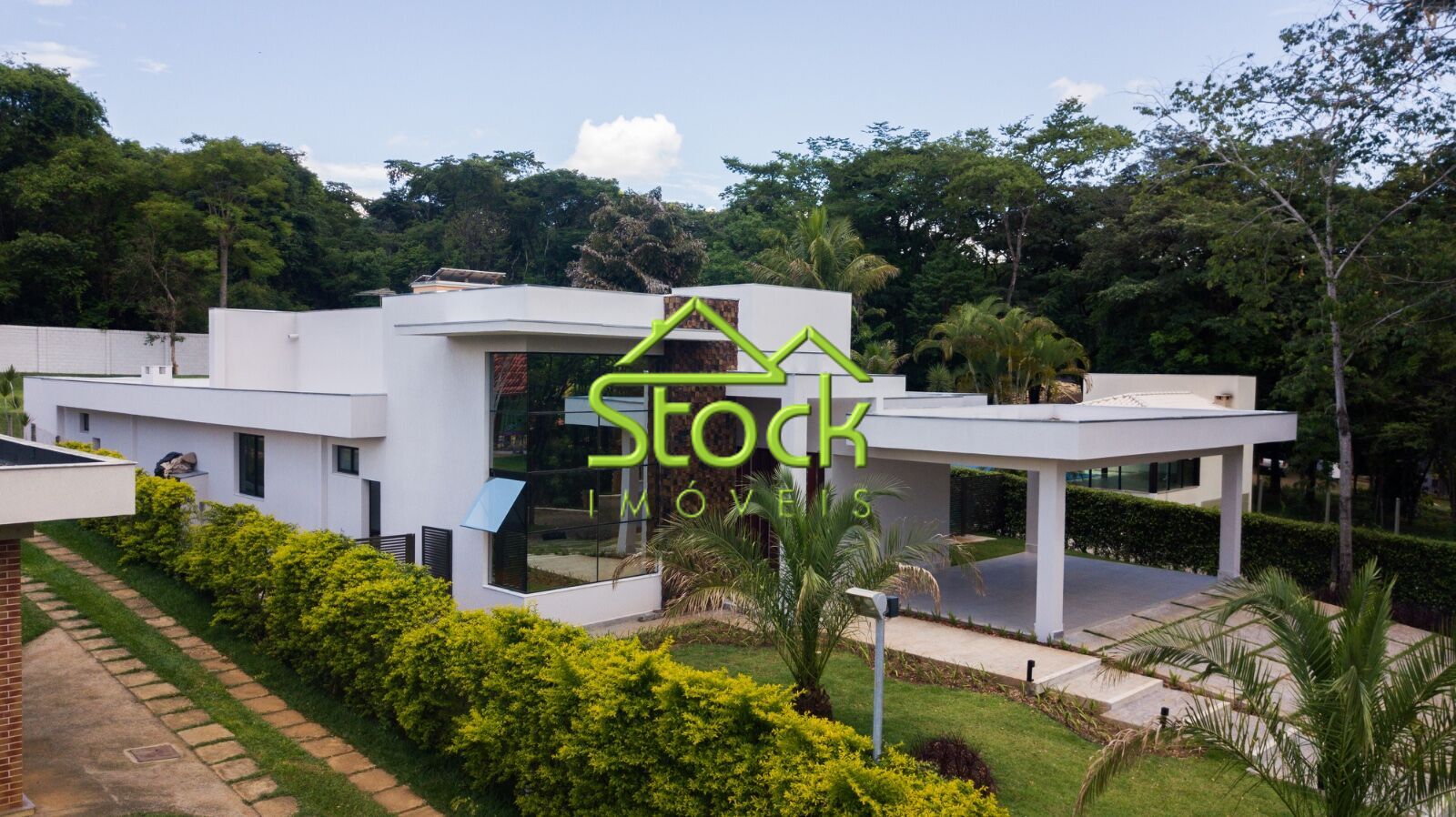 Casa de Condomínio à venda com 4 quartos, 1600m² - Foto 1