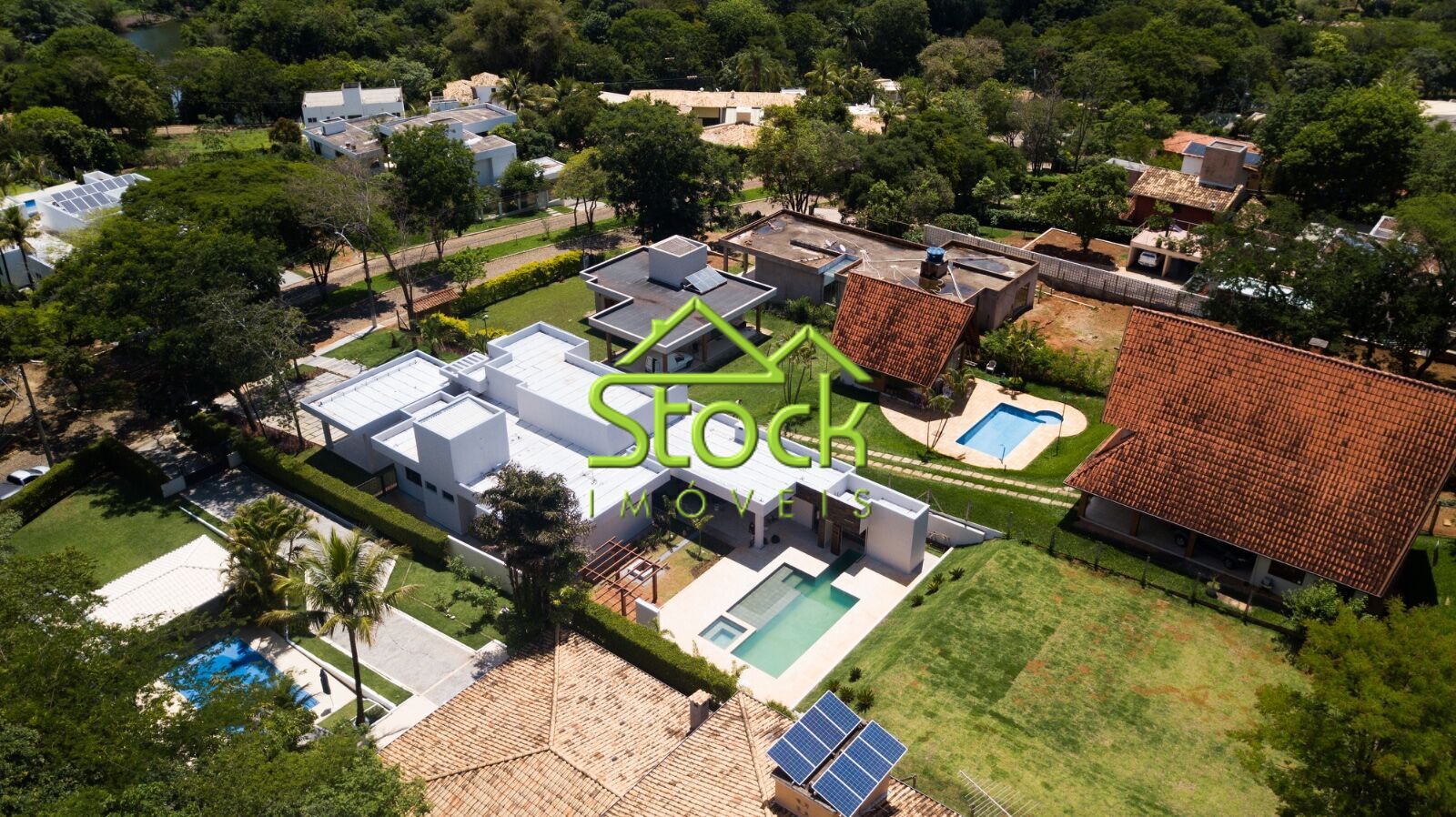 Casa de Condomínio à venda com 4 quartos, 1600m² - Foto 4