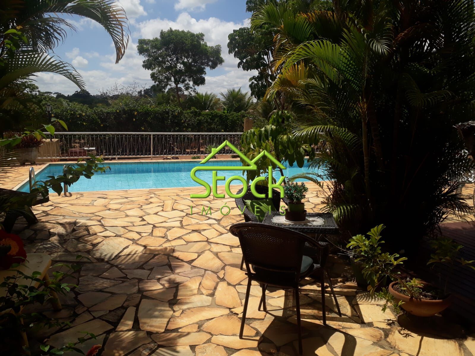 Casa de Condomínio à venda com 3 quartos, 2000m² - Foto 18