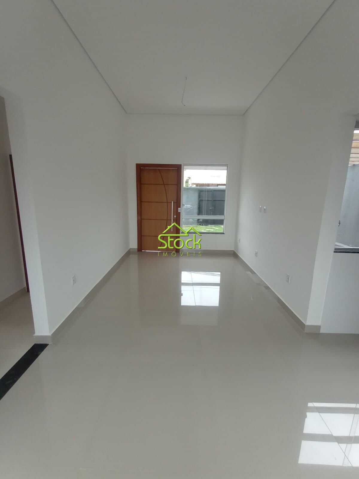 Casa à venda com 3 quartos, 360m² - Foto 2