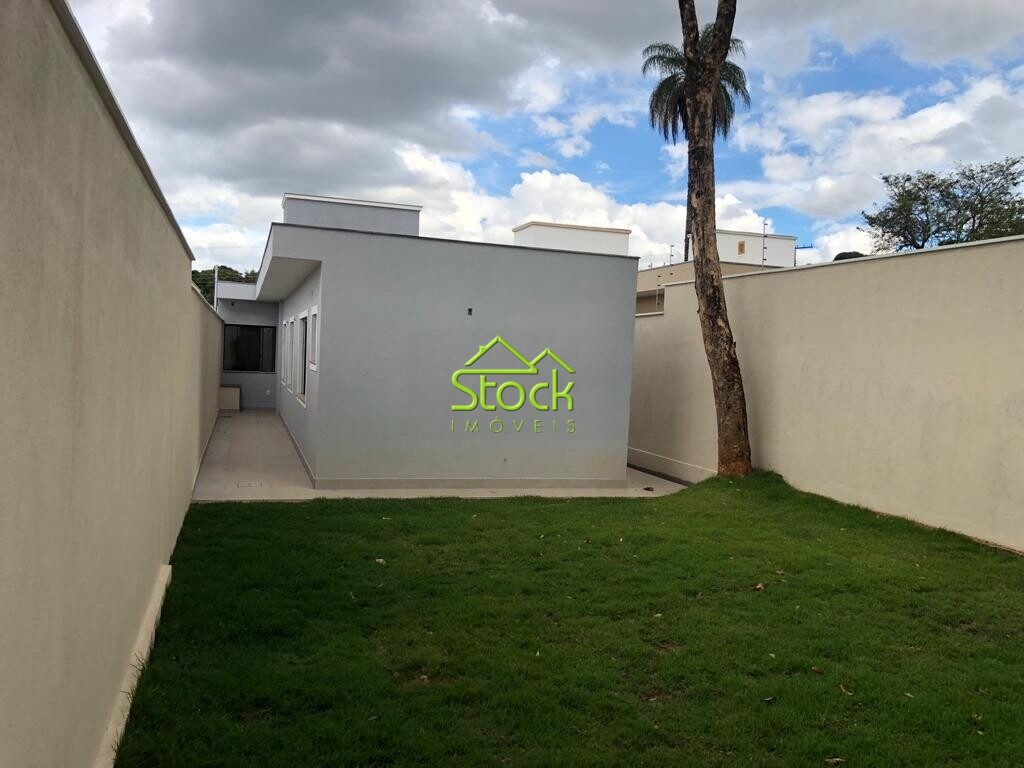 Casa à venda com 3 quartos, 300m² - Foto 14