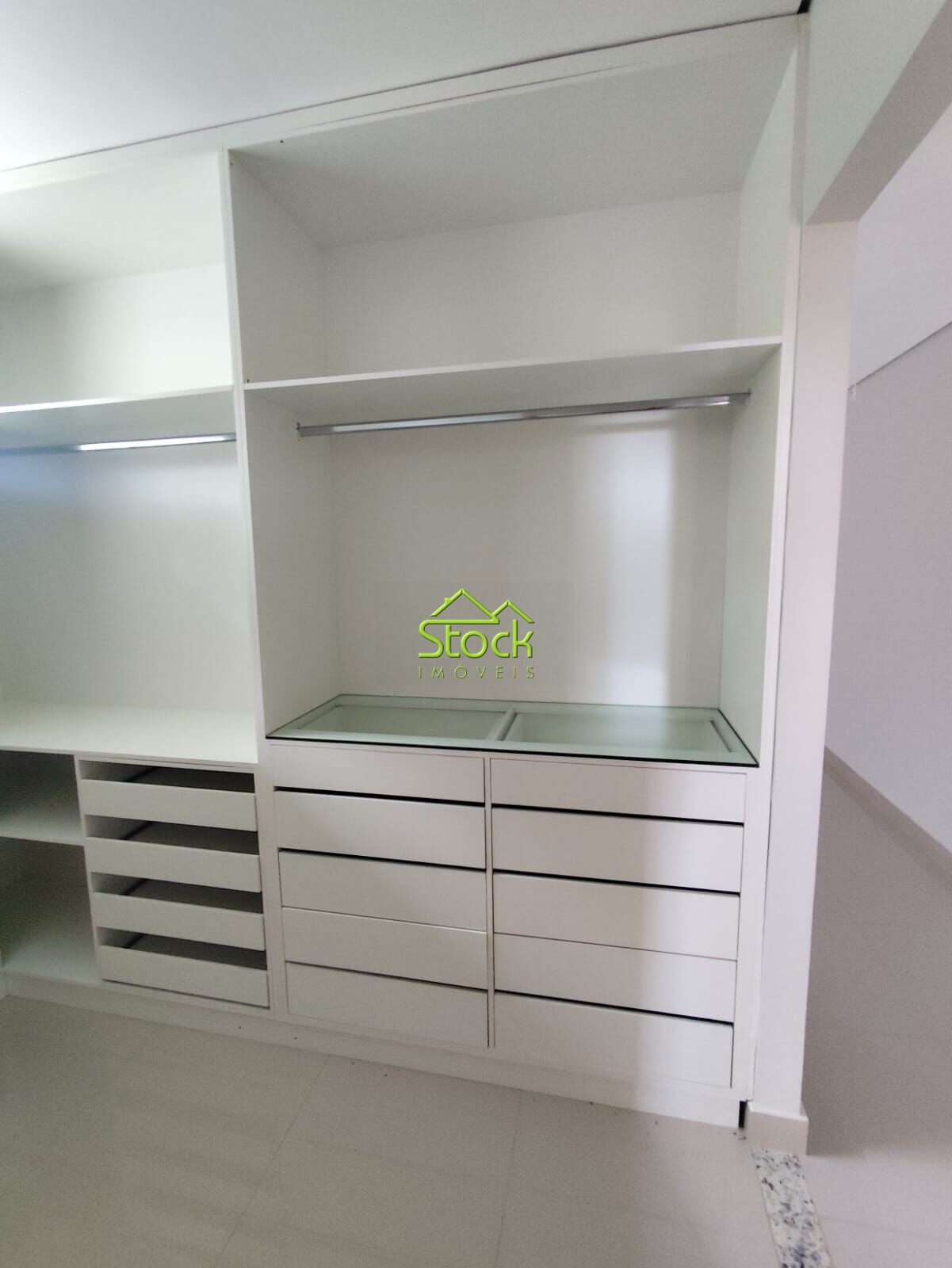 Casa à venda com 3 quartos, 255m² - Foto 8