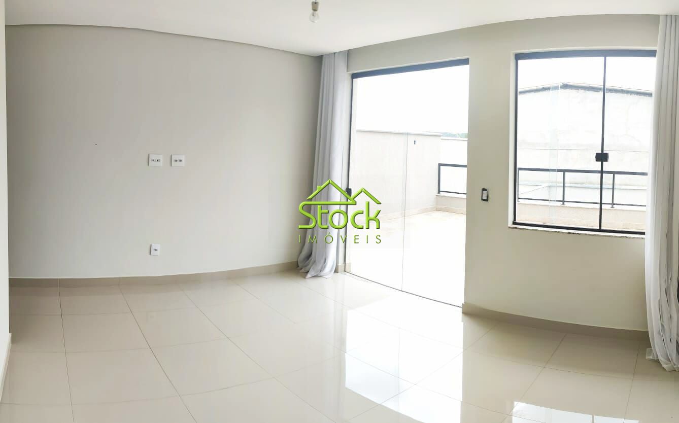 Casa à venda com 3 quartos, 255m² - Foto 4