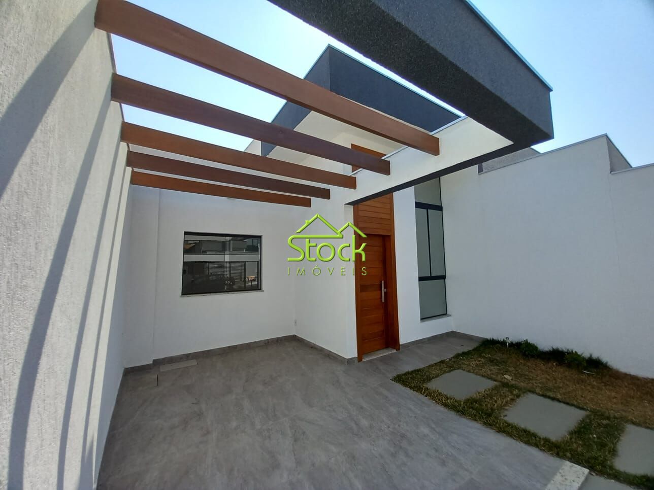 Casa à venda com 3 quartos, 180m² - Foto 1