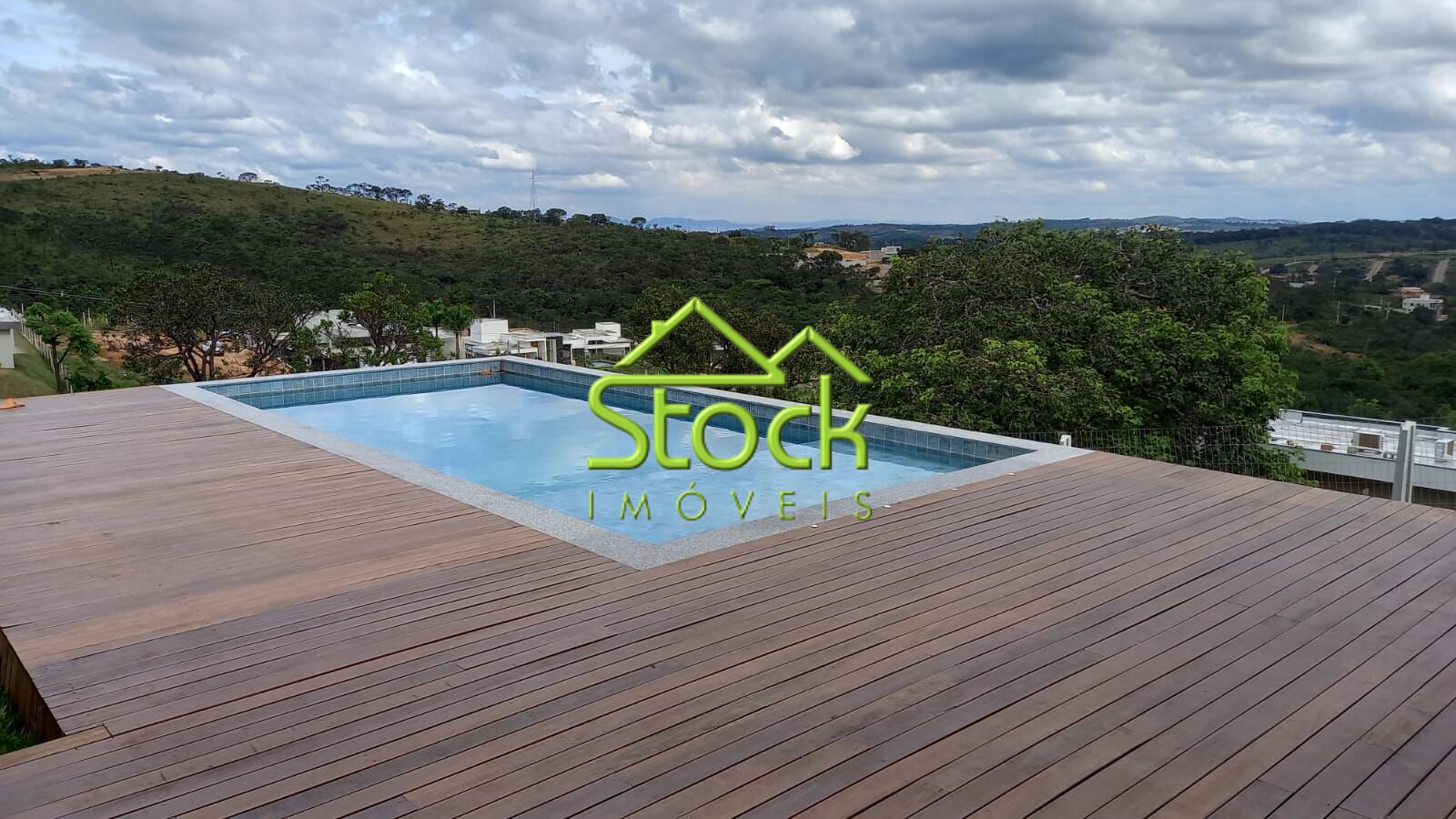 Casa de Condomínio à venda com 4 quartos, 1000m² - Foto 2