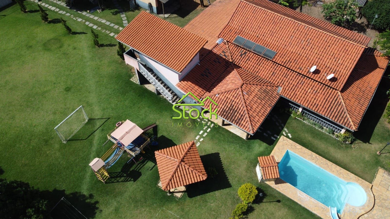 Chácara à venda com 5 quartos, 2160m² - Foto 2