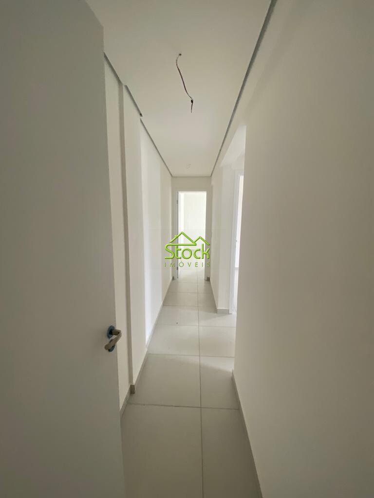 Apartamento à venda com 3 quartos, 93m² - Foto 11