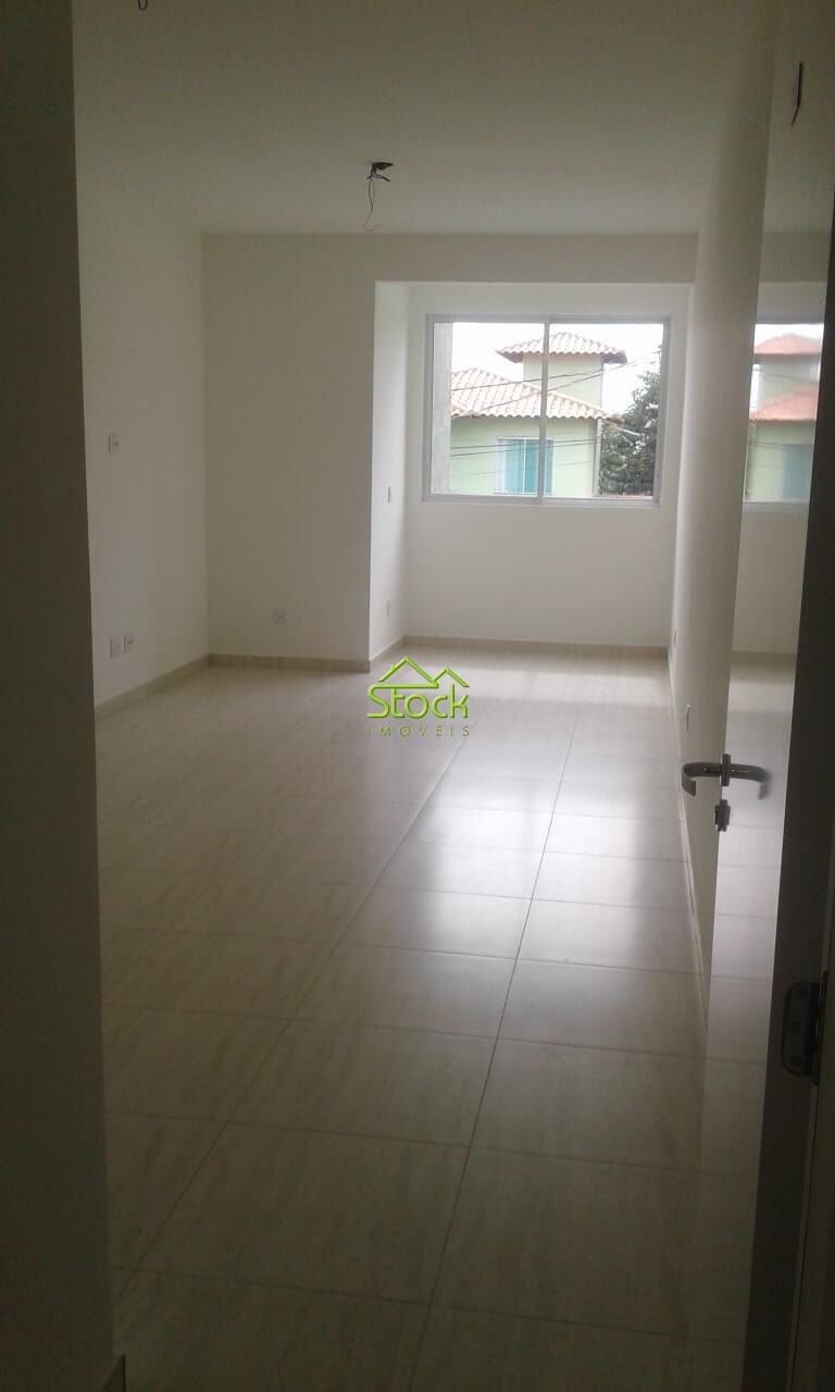 Apartamento à venda com 3 quartos, 80m² - Foto 2