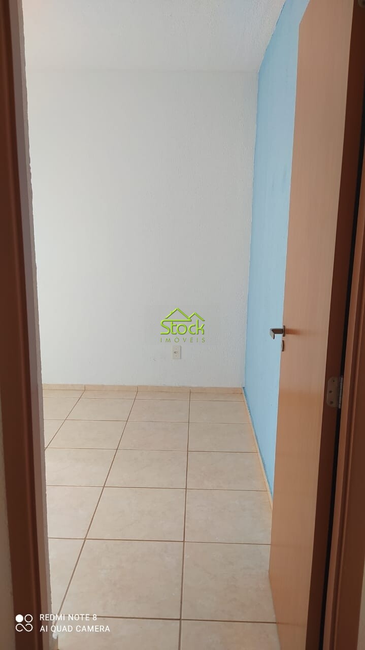 Apartamento à venda com 2 quartos, 42m² - Foto 2