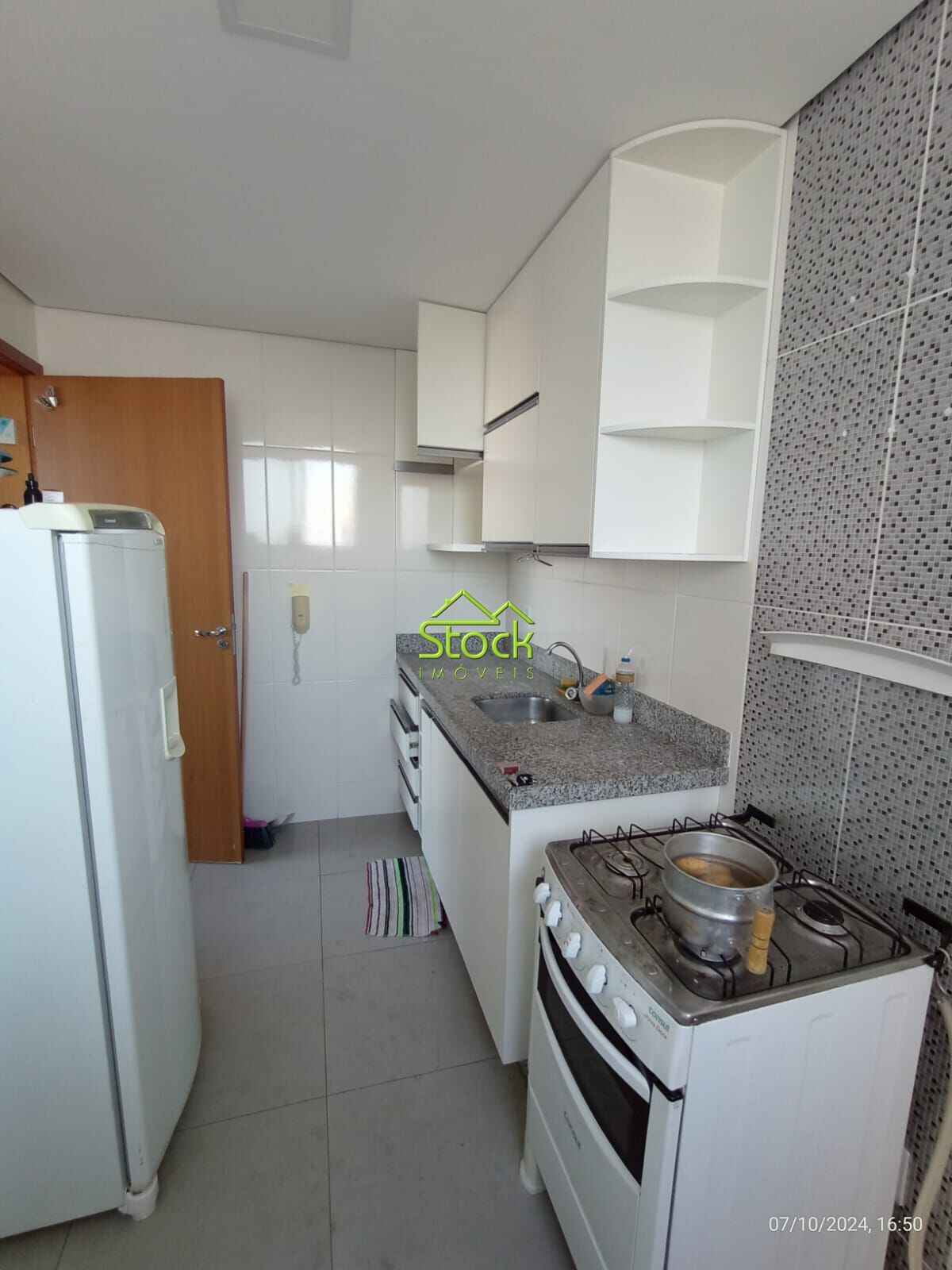 Apartamento à venda com 2 quartos, 57m² - Foto 7