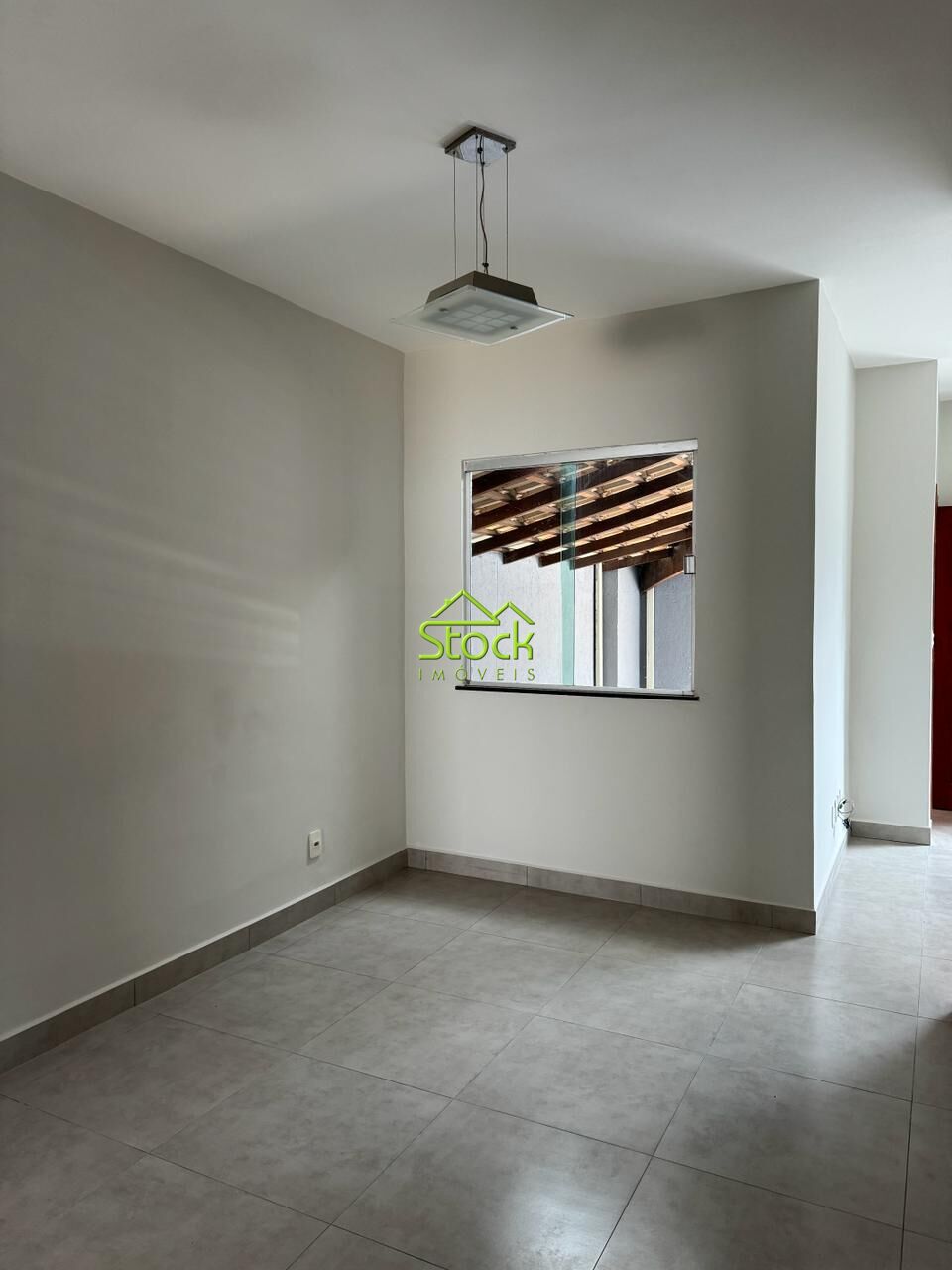 Casa à venda com 2 quartos, 182m² - Foto 2