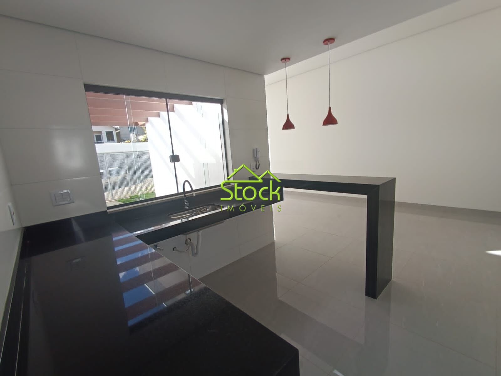 Casa à venda com 3 quartos, 180m² - Foto 4