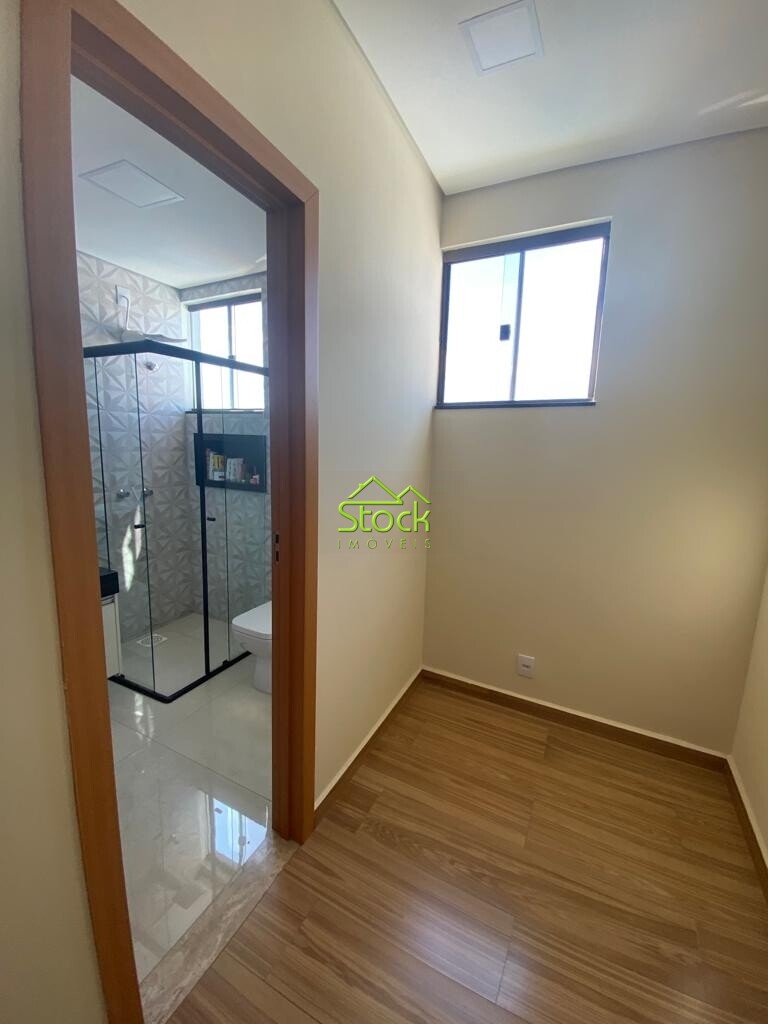 Casa de Condomínio à venda com 4 quartos, 262m² - Foto 12