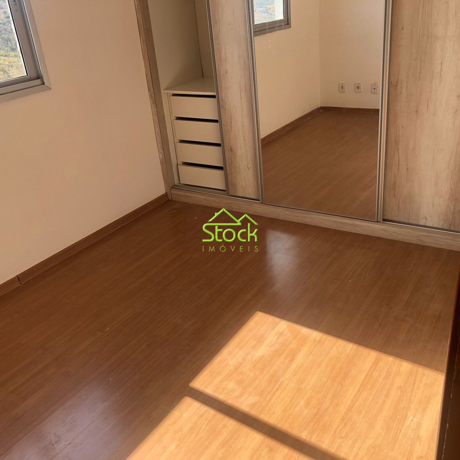 Apartamento à venda com 2 quartos, 57m² - Foto 3