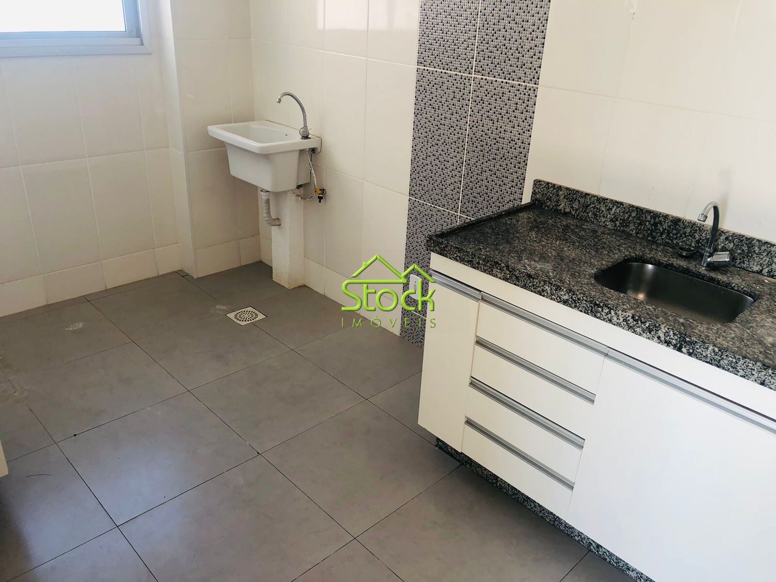 Apartamento à venda com 2 quartos, 57m² - Foto 17