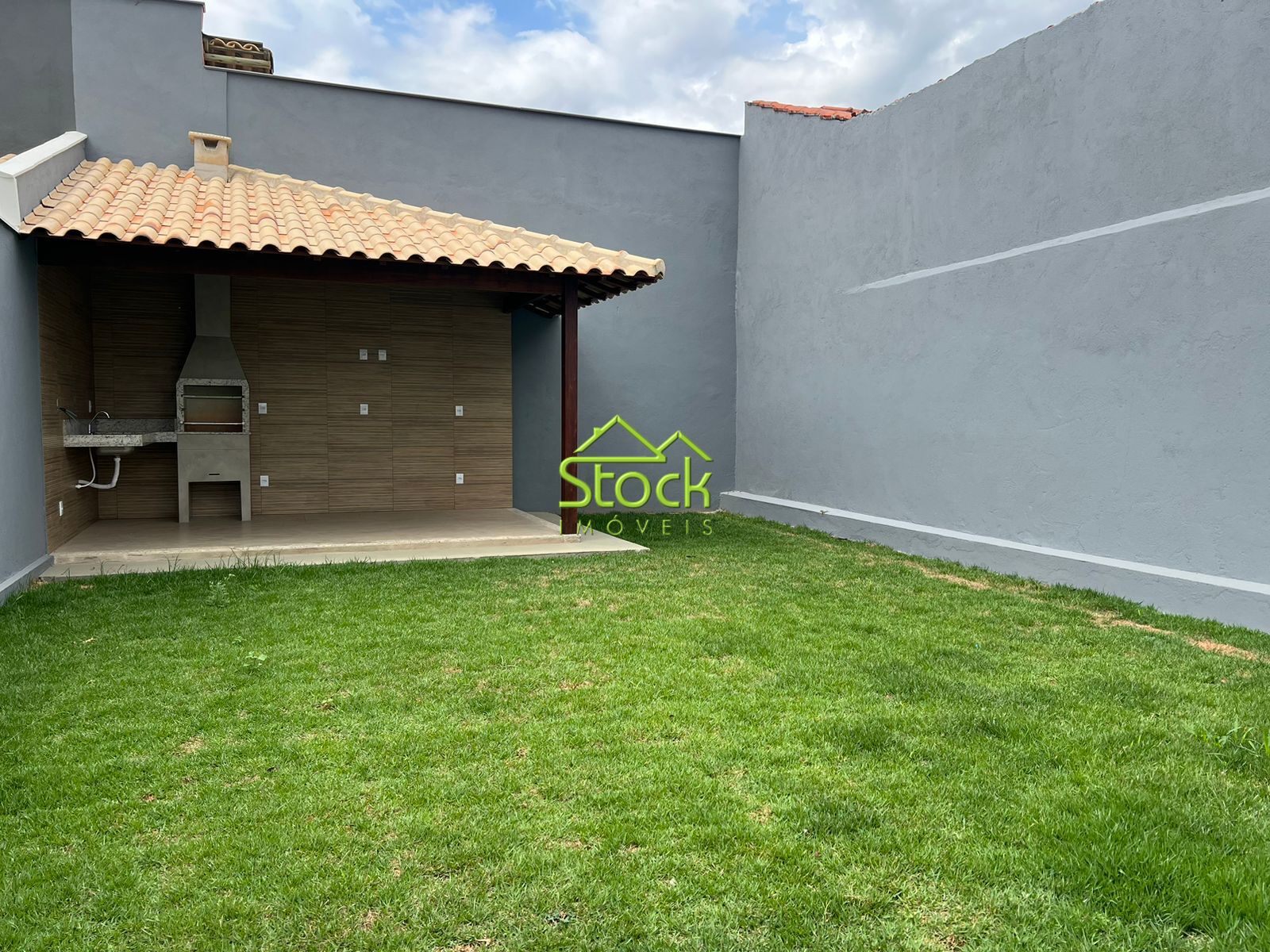 Casa à venda com 3 quartos, 262m² - Foto 3