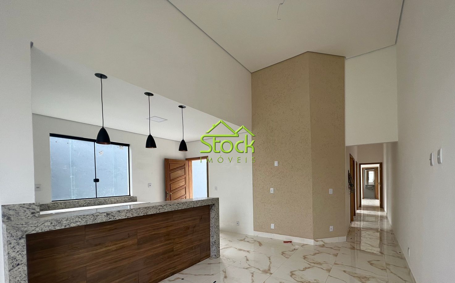 Casa à venda com 3 quartos, 262m² - Foto 2