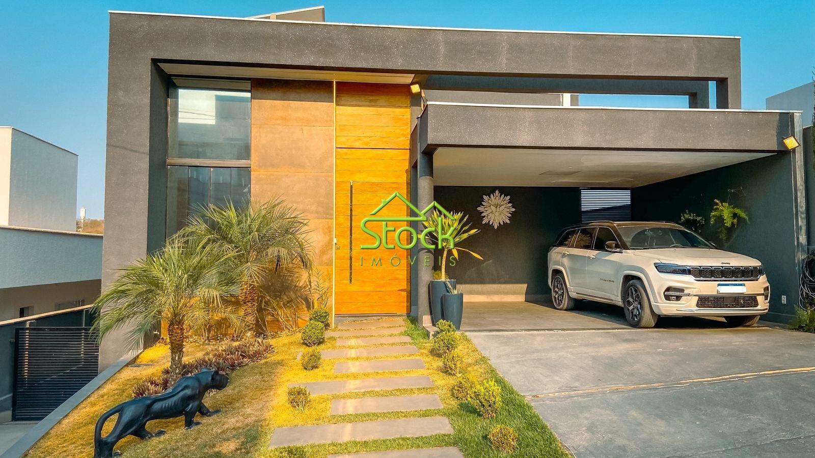 Casa de Condomínio à venda com 6 quartos, 360m² - Foto 1