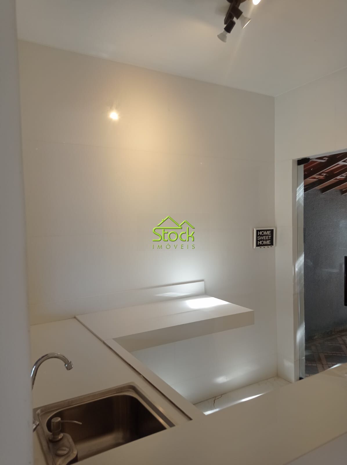 Casa à venda com 2 quartos, 190m² - Foto 15