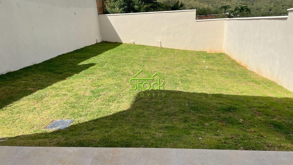 Casa à venda com 3 quartos, 250m² - Foto 16