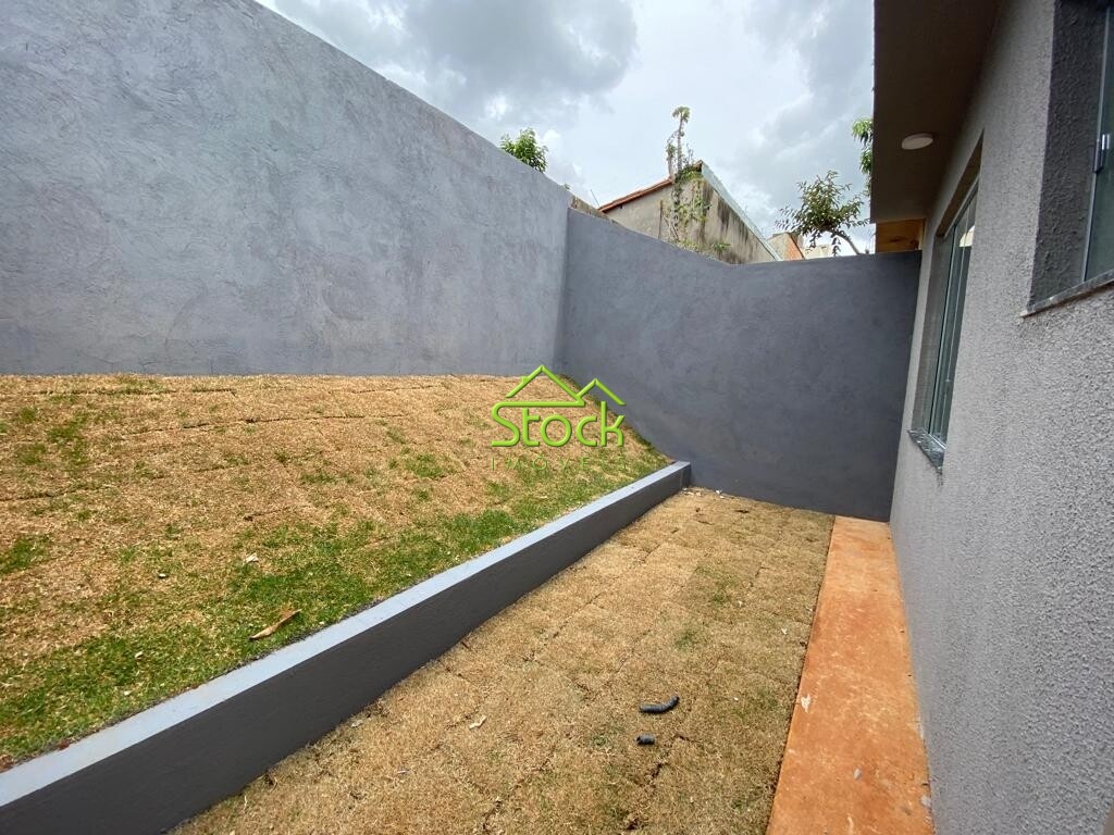 Casa à venda com 3 quartos, 225m² - Foto 5