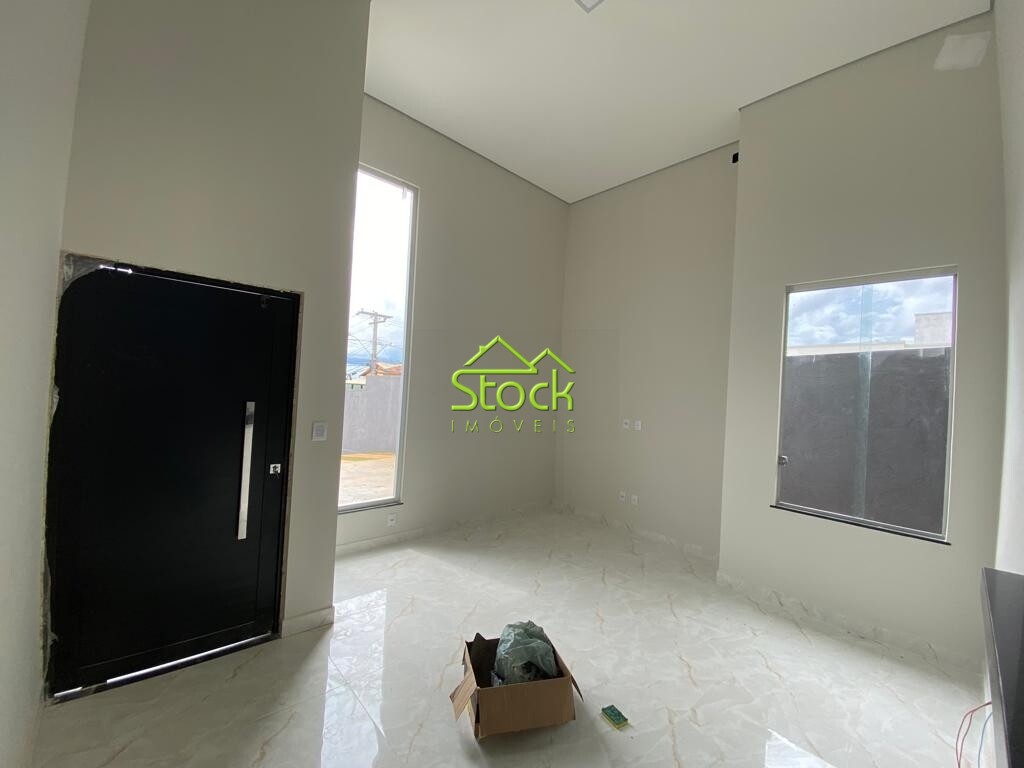 Casa à venda com 3 quartos, 225m² - Foto 3