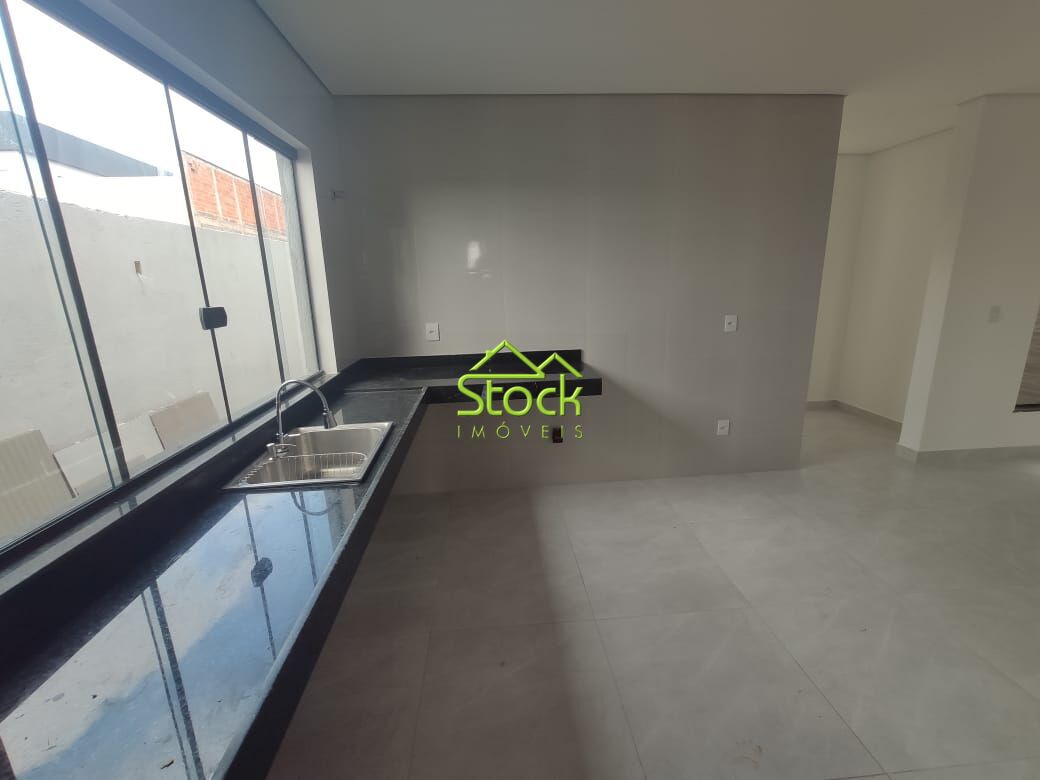 Casa à venda com 3 quartos, 275m² - Foto 13