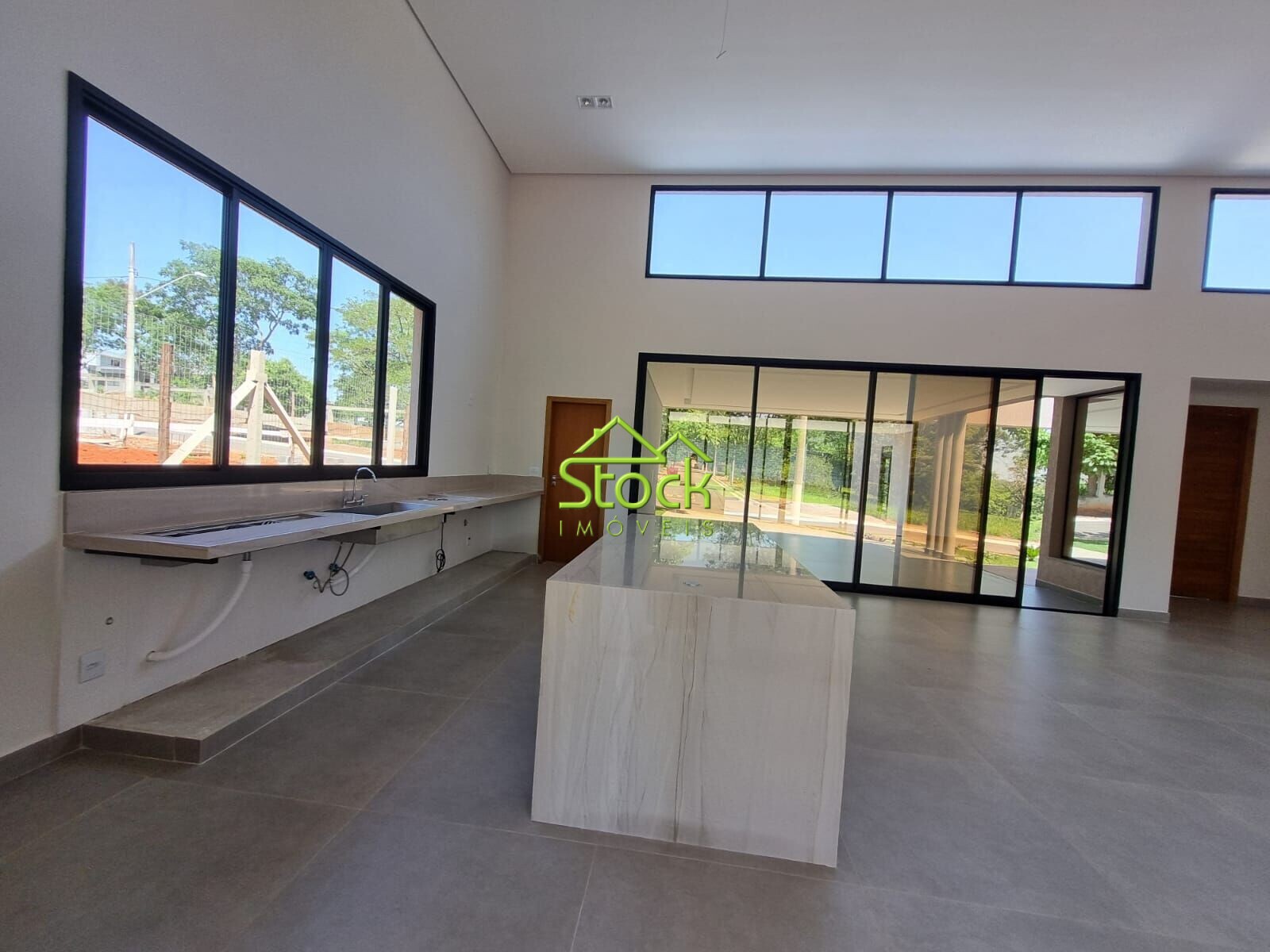 Casa de Condomínio à venda com 4 quartos, 1000m² - Foto 3