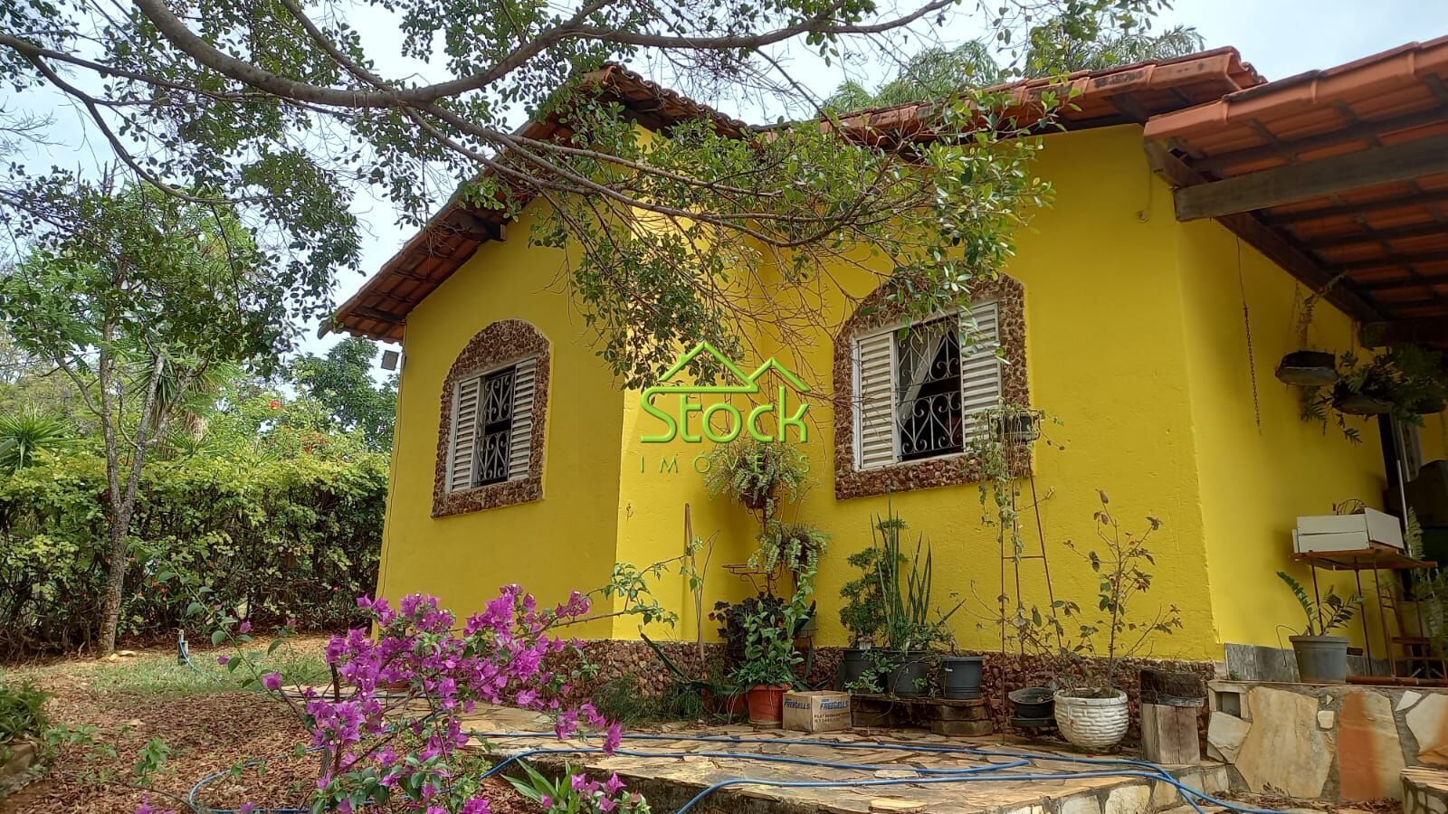Casa de Condomínio à venda com 3 quartos, 170m² - Foto 2