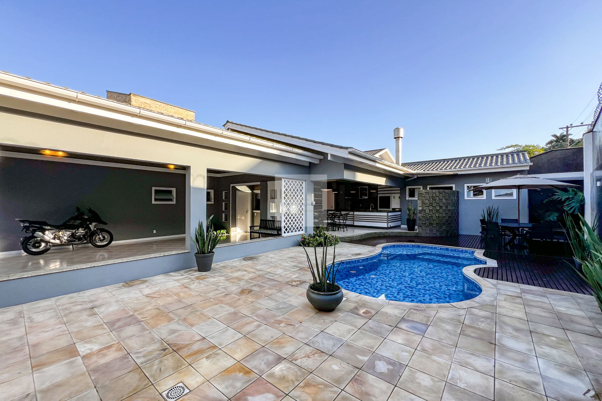 Linda casa térrea no parque das orquídeas . — foto 4