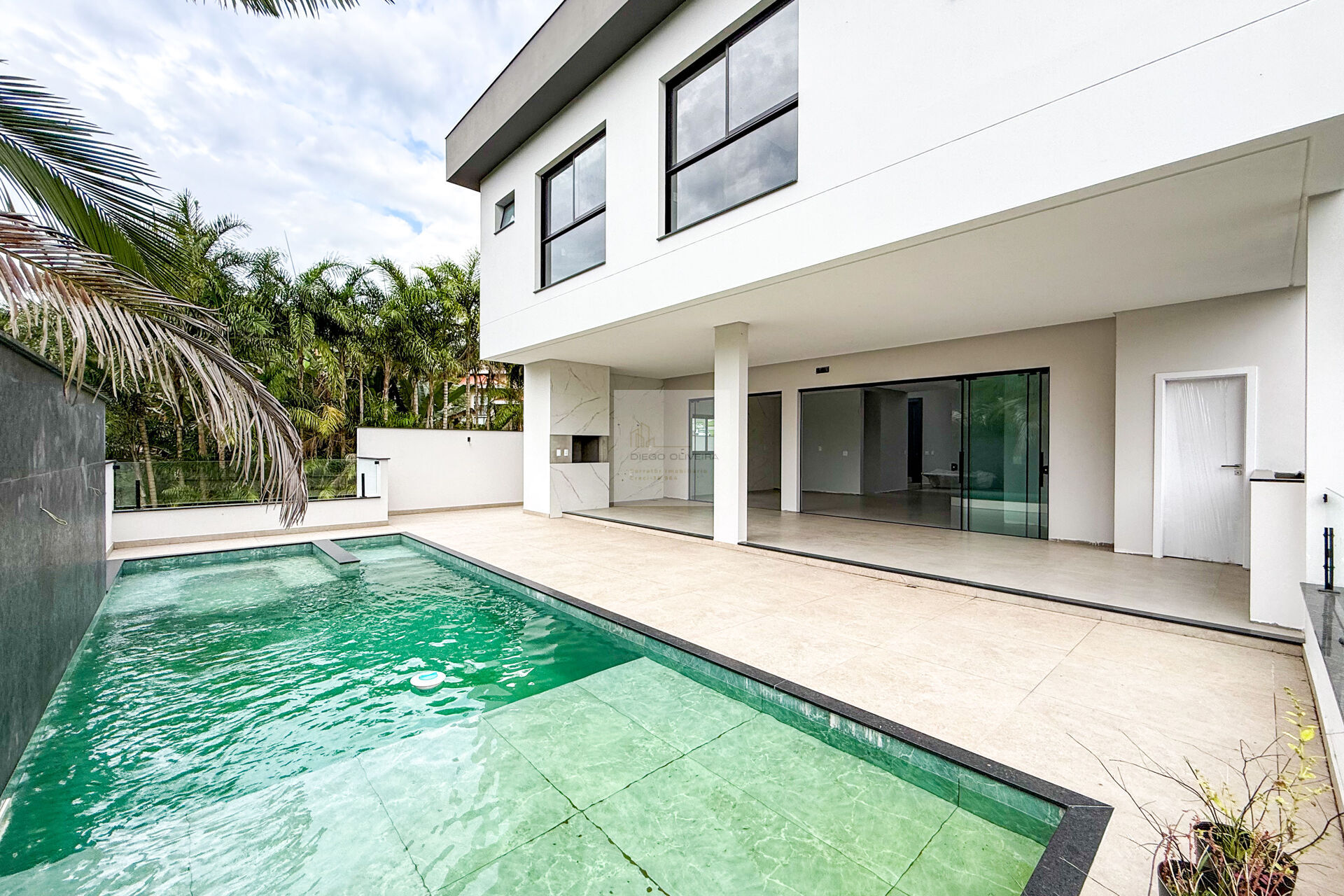 Linda casa com 3 suítes no Golden park em Blumenau-SC — foto 6