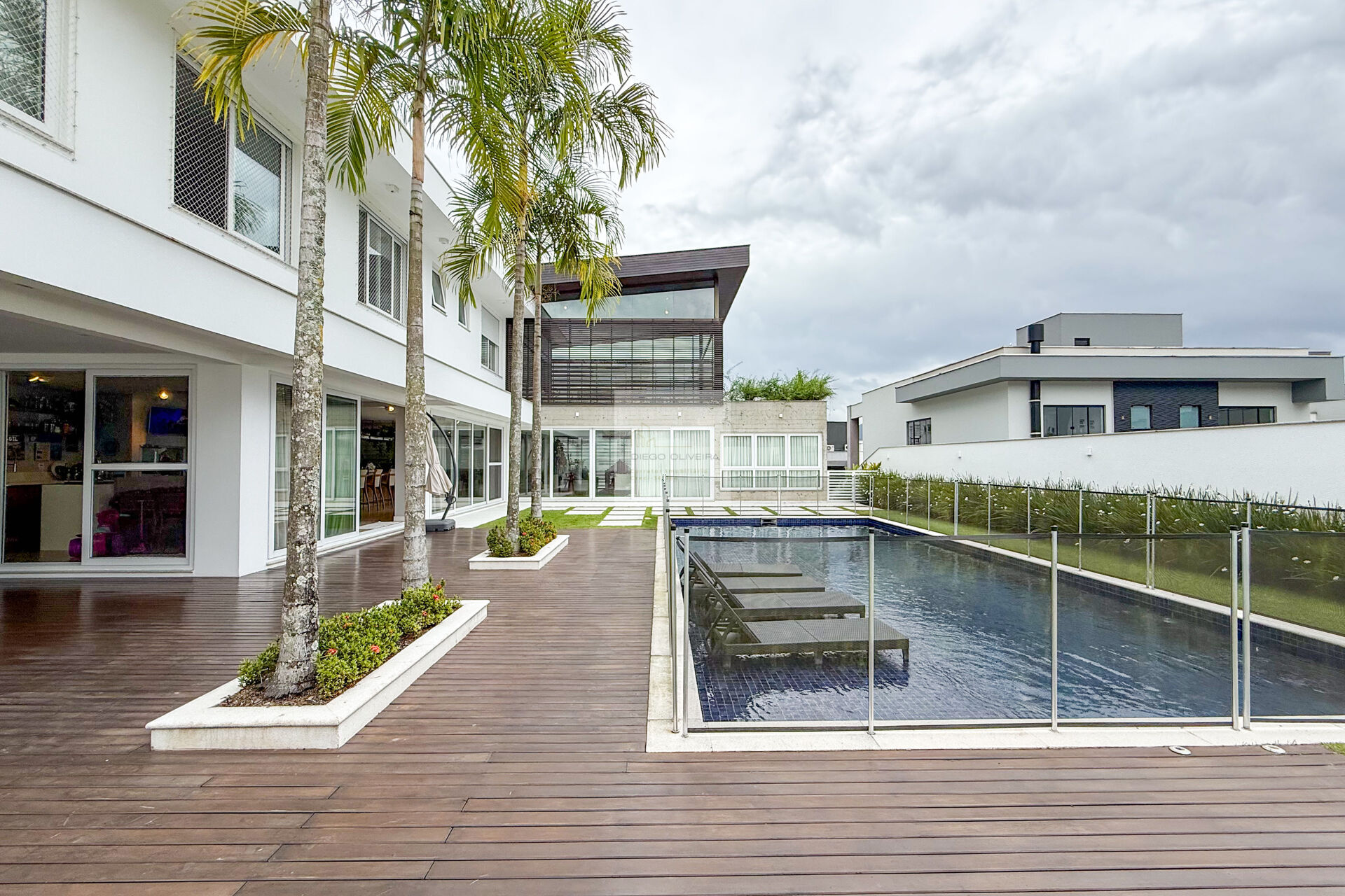 Linda casa mobiliada com 4 suítes no golden park em Blumenau-SC — foto 5